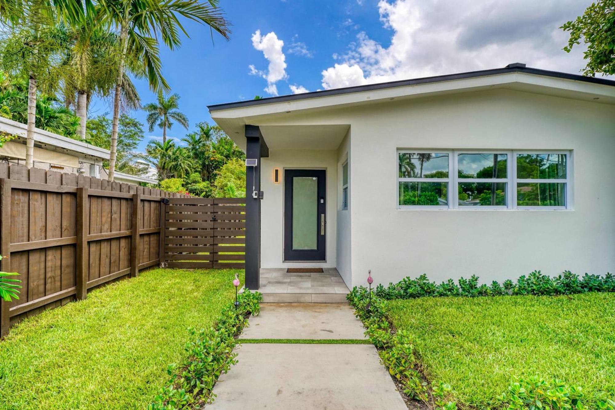 Casa Ana - Cozy Space Hot Tub And Large Fenced Yard Villa Miami Exterior photo